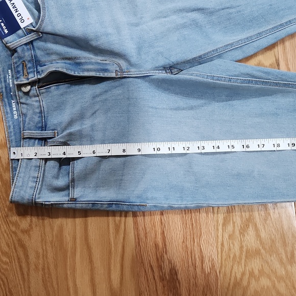 Old Navy High Rise Wow Flare size 8 Jeans - Picture 11 of 17